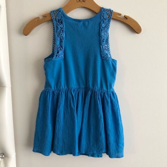 Blue lace peplum too - Picture 5 of 6